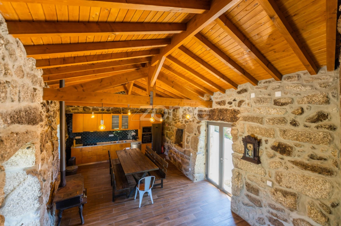 Moradia T4 para Venda em Anissó e Soutelo Foto 9