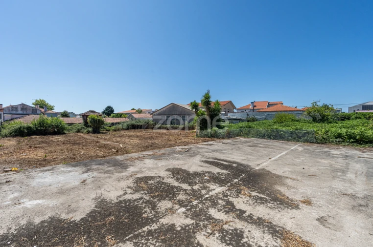 Terreno para Venda em Serzedo e Perosinho Foto 4