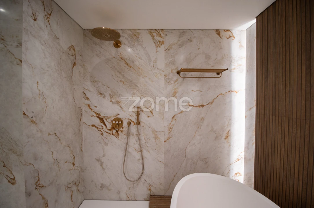 Apartamento T4 para Venda em Matosinhos e Leça da Palmeira Foto 15