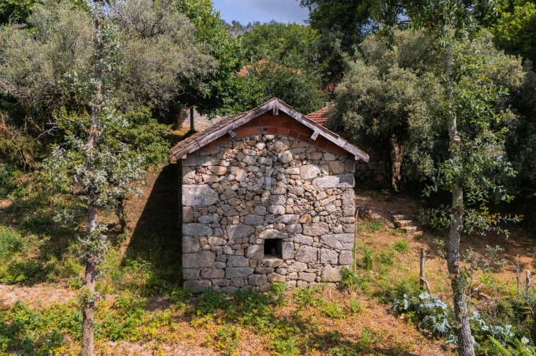 Quinta T22 para Venda em Armil Foto 39