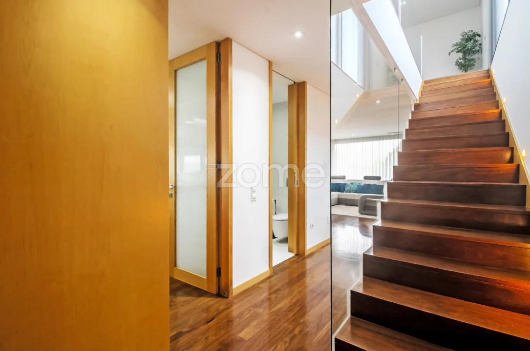 Moradia T4 para Venda em Canelas Foto 7