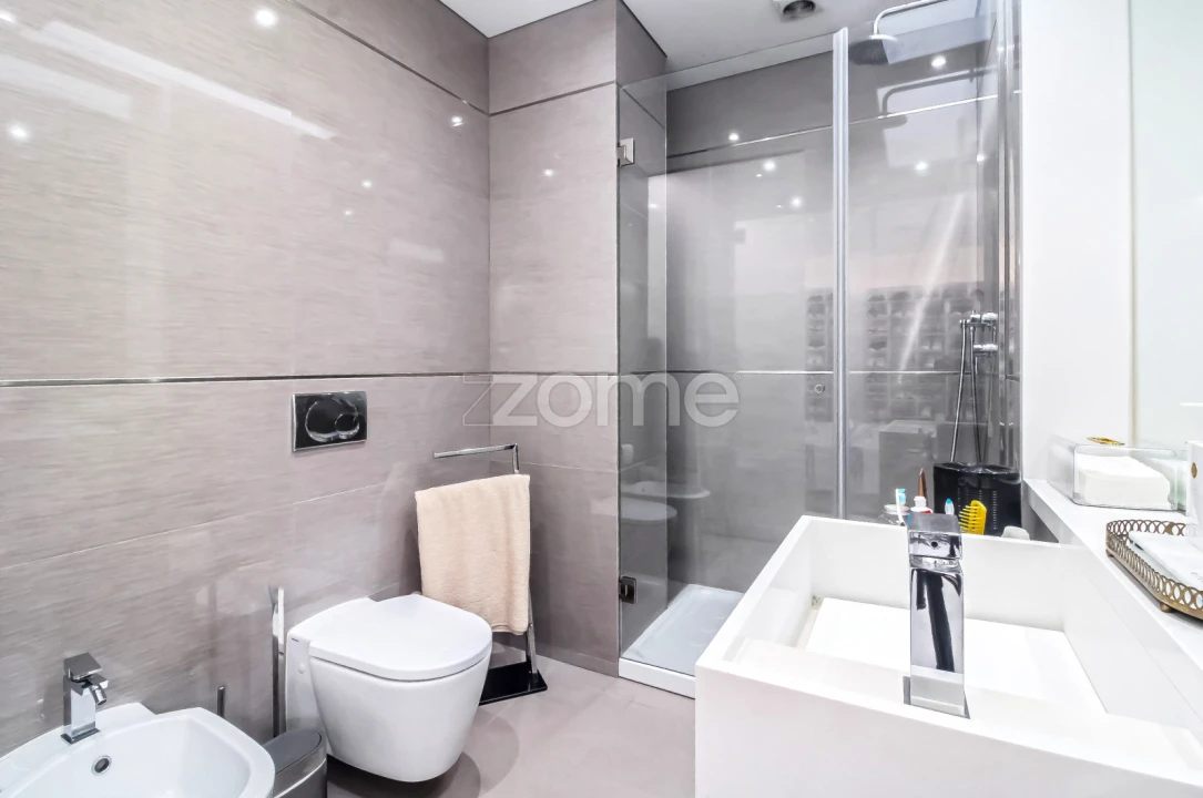 Moradia T4 para Venda em Canelas Foto 51