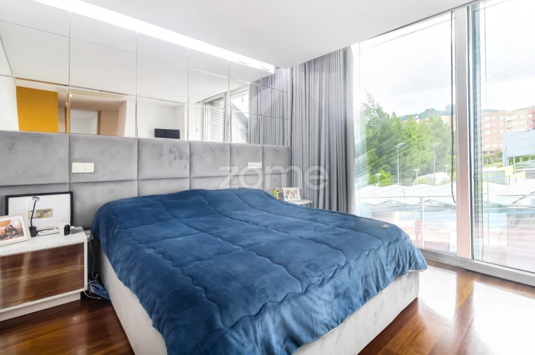 Moradia T4 para Venda em Canelas Foto 31