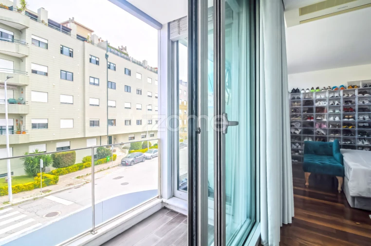 Moradia T4 para Venda em Canelas Foto 47