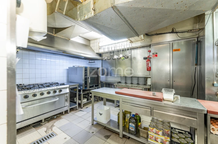 Negócio para Venda em Espinho Foto 16