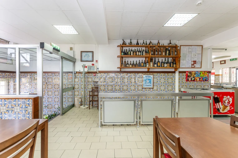 Negócio para Venda em Espinho Foto 26