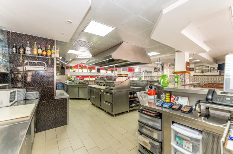 Negócio para Venda em Espinho Foto 41