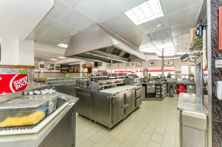 Negócio para Venda em Espinho Foto 43