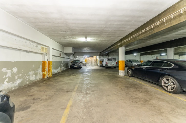 Negócio para Venda em Espinho Foto 47