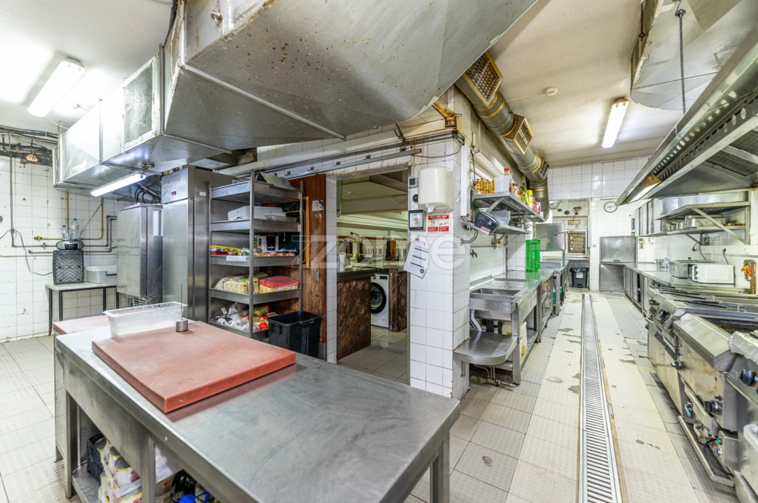 Negócio para Venda em Espinho Foto 17