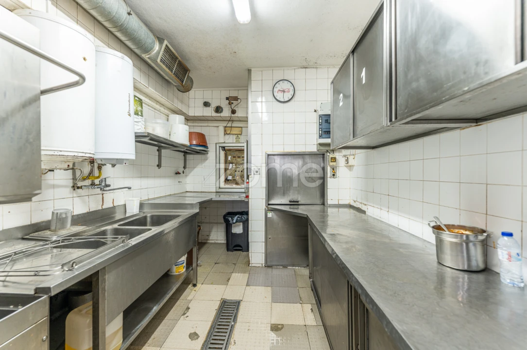 Negócio para Venda em Espinho Foto 19