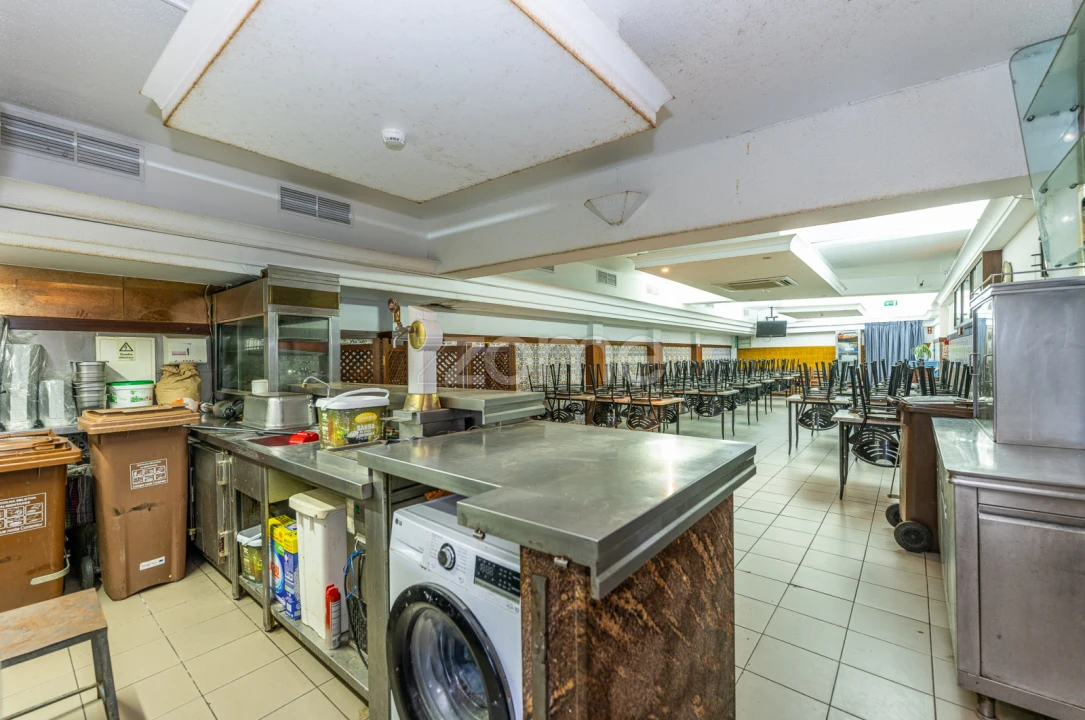 Negócio para Venda em Espinho Foto 23