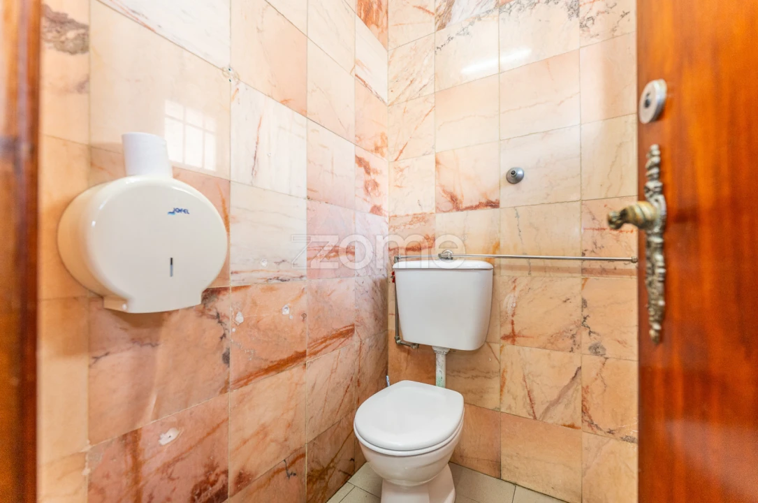 Negócio para Venda em Espinho Foto 37