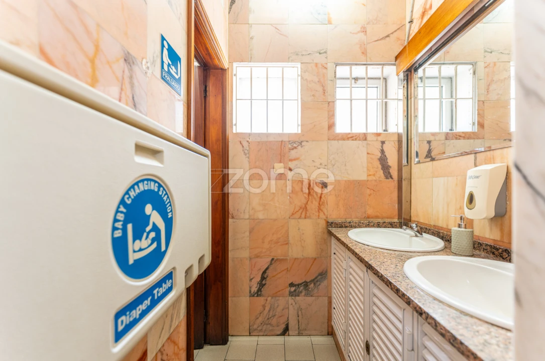 Negócio para Venda em Espinho Foto 38