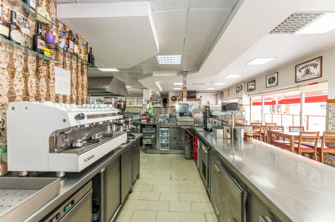 Negócio para Venda em Espinho Foto 40