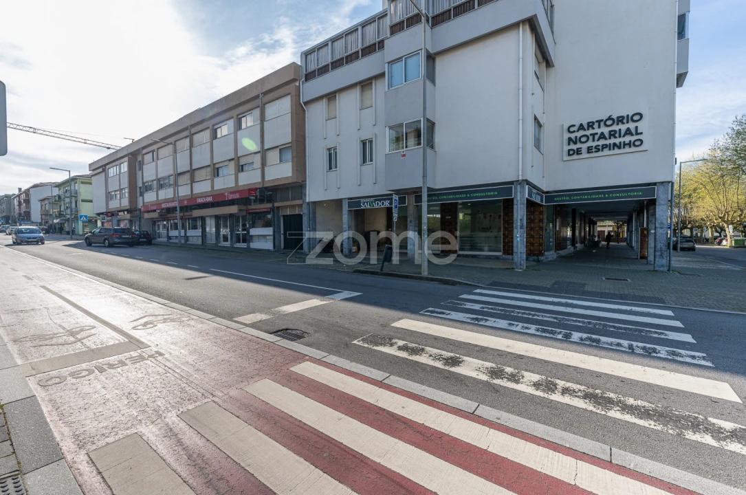 Negócio para Venda em Espinho Foto 49