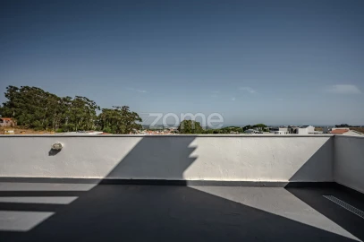 Moradia T6 para Venda em Barcarena
