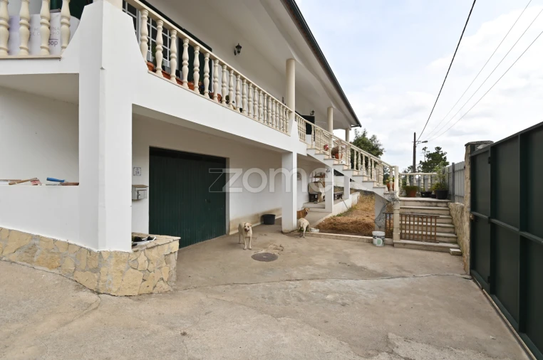 Moradia T4 para Venda em Porto de Mós - São João Baptista e São Pedro Foto 25