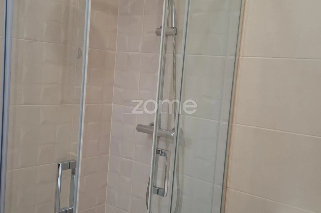 Moradia T3 para Venda em Seia, São Romão e Lapa dos Dinheiros Foto 17