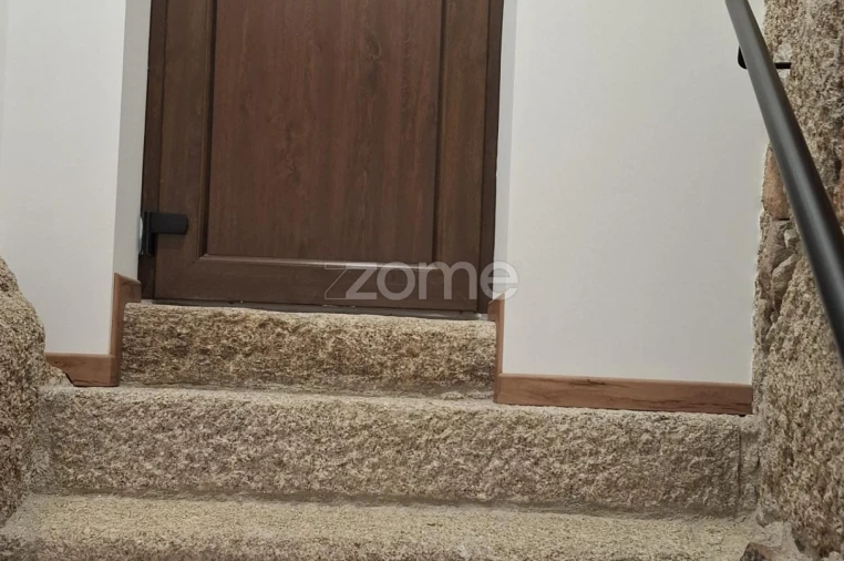 Moradia T3 para Venda em Seia, São Romão e Lapa dos Dinheiros Foto 21