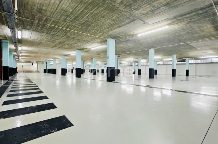 Garagem para Venda em Lagos (São Sebastião e Santa Maria) Foto 13