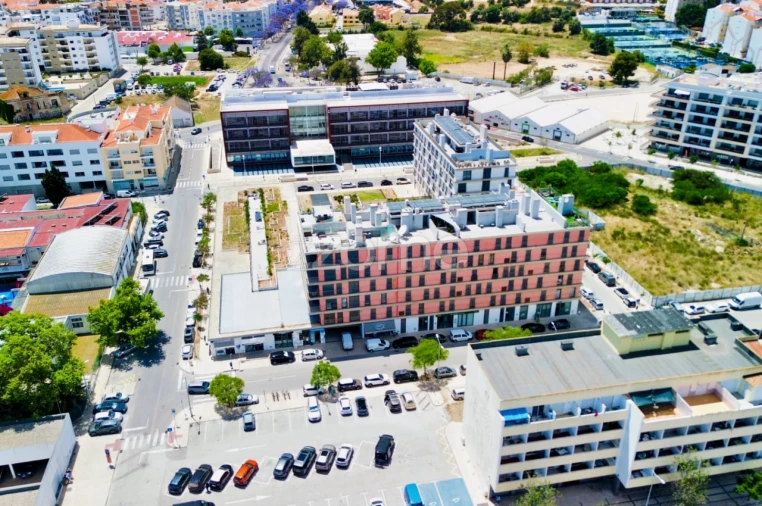 Garagem para Venda em Lagos (São Sebastião e Santa Maria) Foto 15