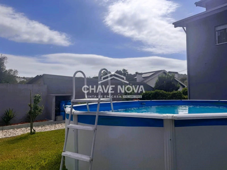 Moradia T4 para Venda em Vilar de Andorinho Foto 4