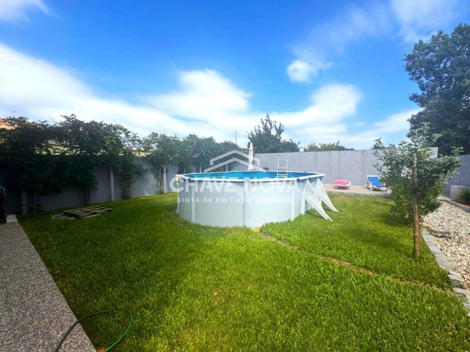 Moradia T4 para Venda em Vilar de Andorinho Foto 5