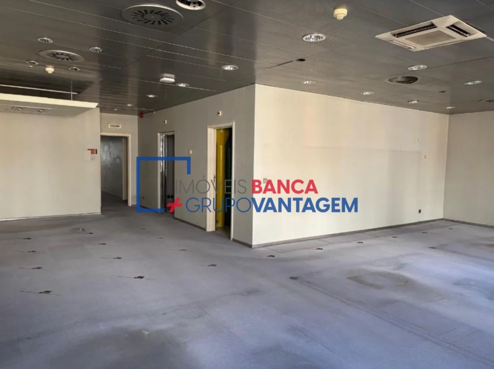 Prédio para Venda em Vila Franca de Xira Foto 10