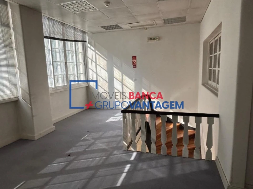 Prédio para Venda em Vila Franca de Xira Foto 13