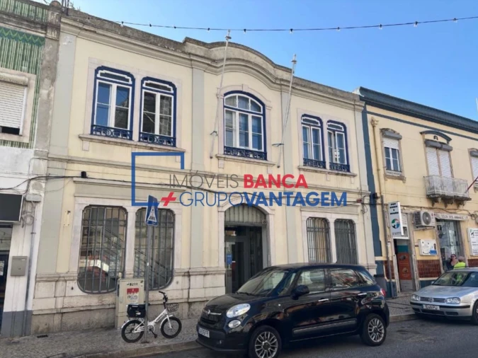 Prédio para Venda em Vila Franca de Xira Foto 1