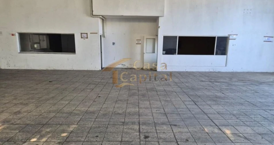 Loja para Venda em Constantim e Vale de Nogueiras Foto 10