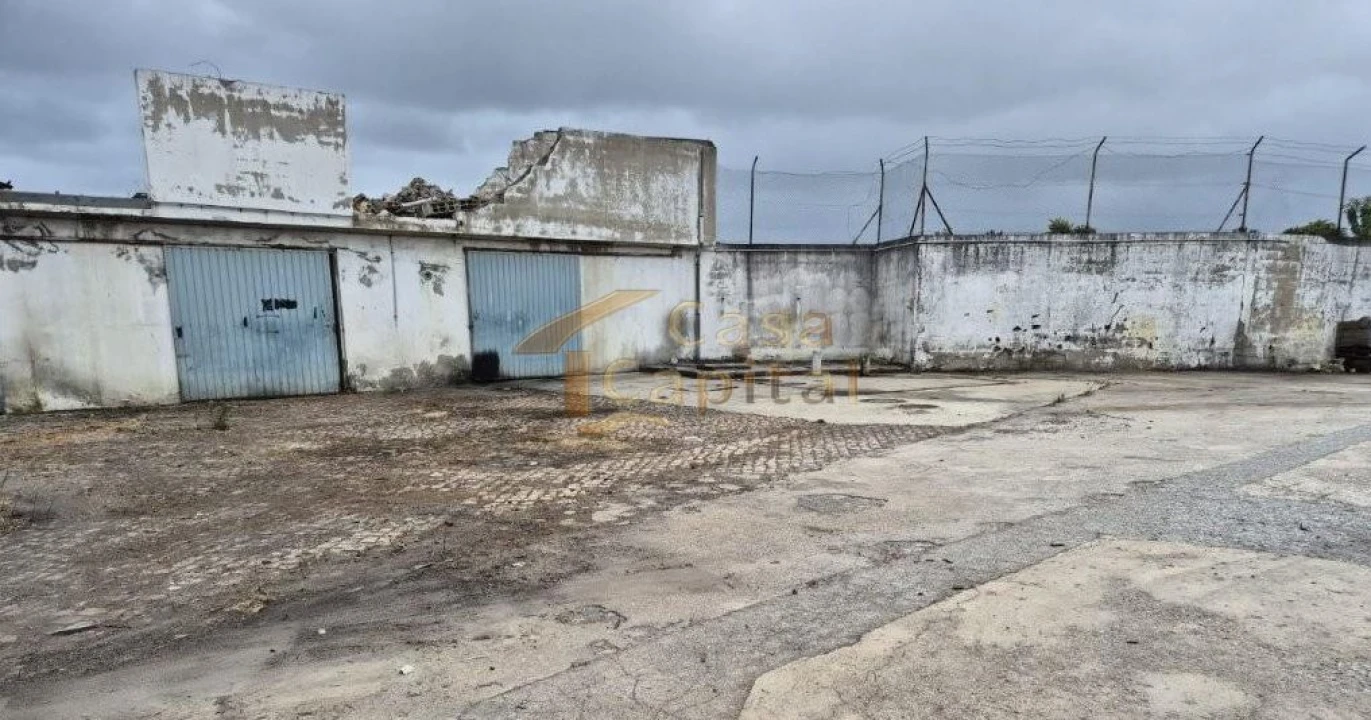 Loja para Venda em Constantim e Vale de Nogueiras Foto 26