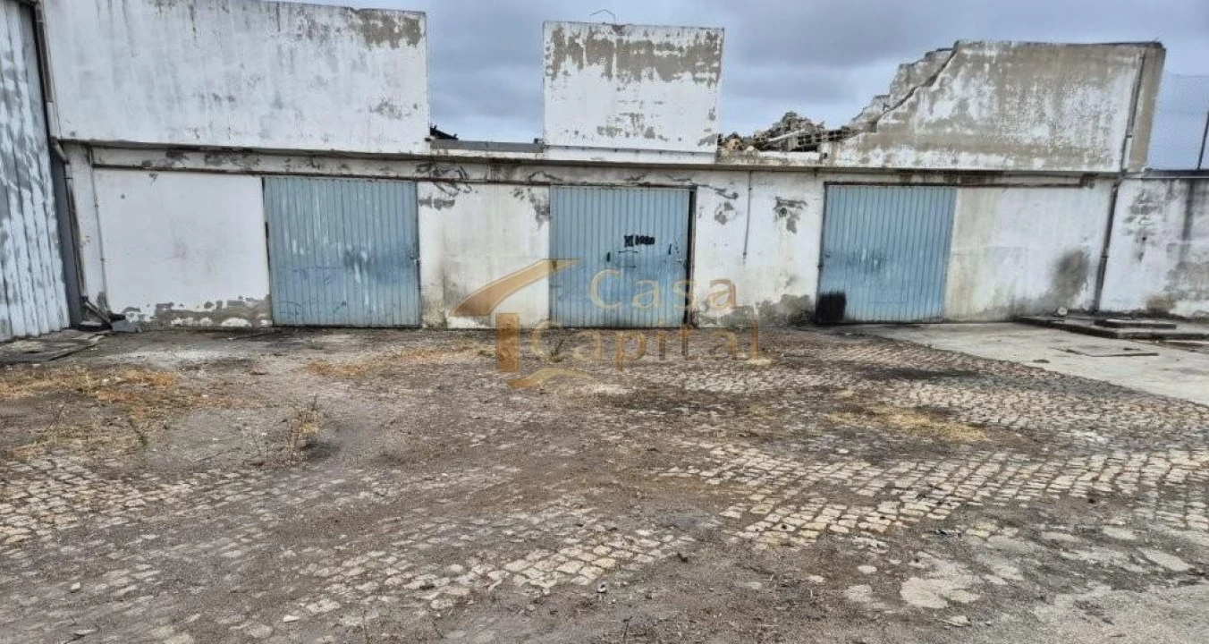 Loja para Venda em Constantim e Vale de Nogueiras Foto 23