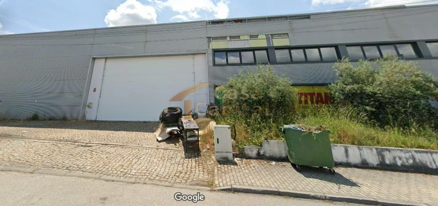 Loja para Venda em Constantim e Vale de Nogueiras Foto 2