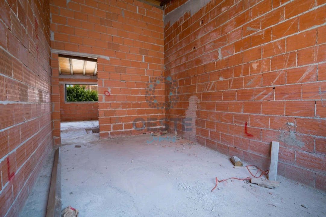 Moradia T2 para Venda em Vermelha Foto 26