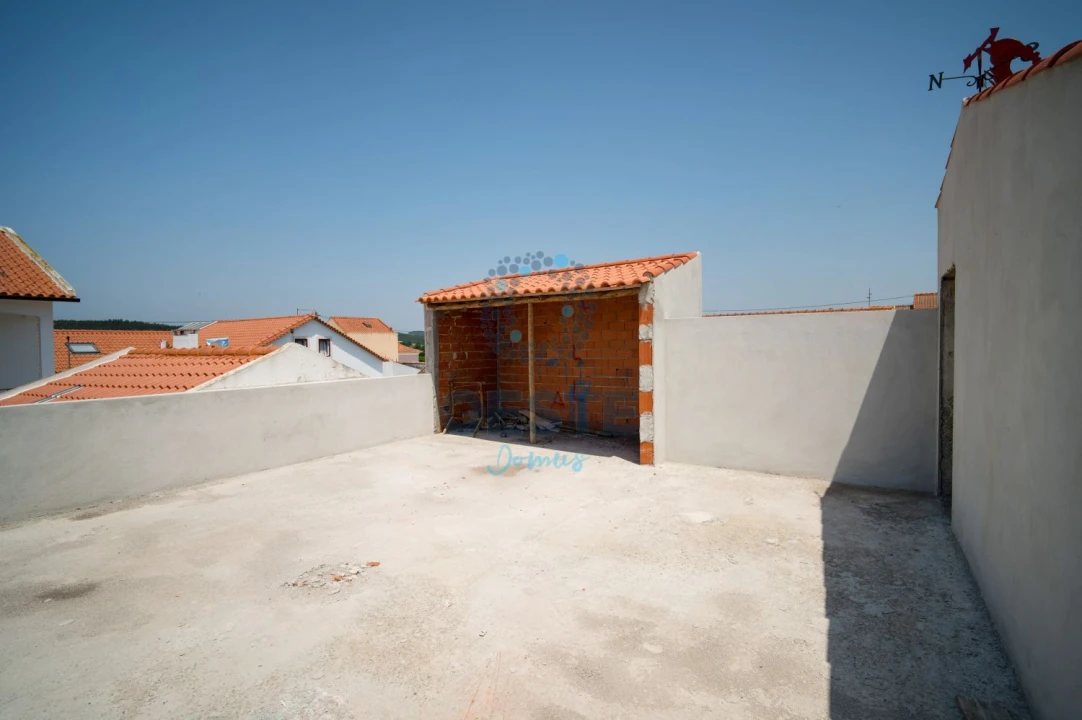 Moradia T2 para Venda em Vermelha Foto 34