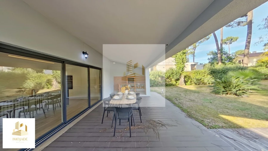 Moradia T4 para Venda em Charneca de Caparica e Sobreda Foto 18