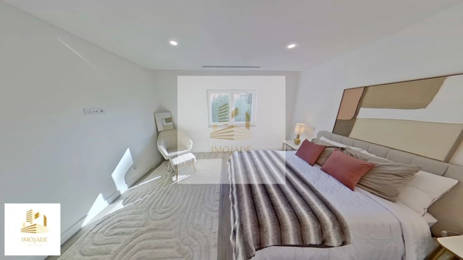 Moradia T4 para Venda em Charneca de Caparica e Sobreda Foto 30