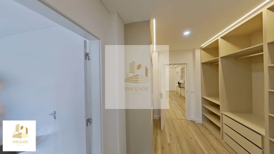 Moradia T4 para Venda em Charneca de Caparica e Sobreda Foto 13