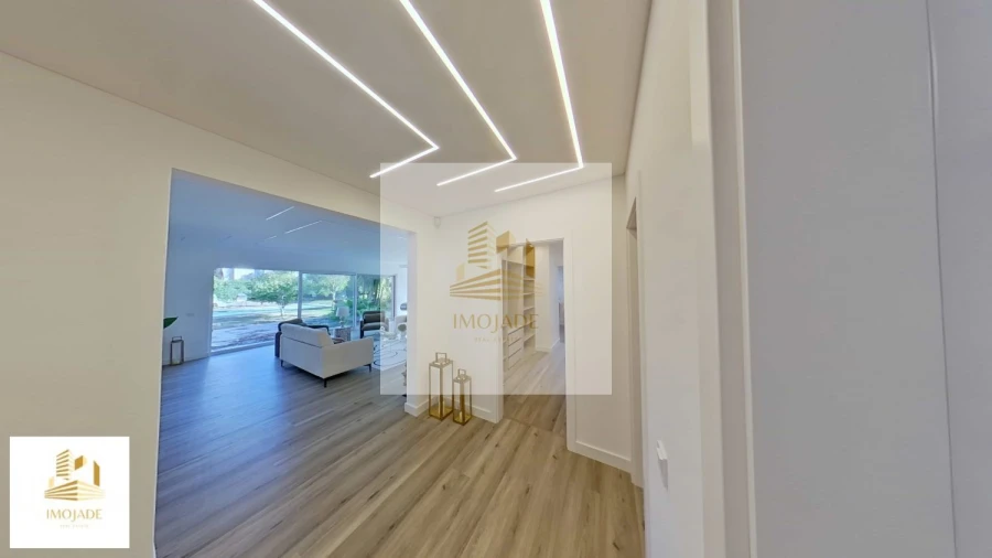 Moradia T4 para Venda em Charneca de Caparica e Sobreda Foto 44