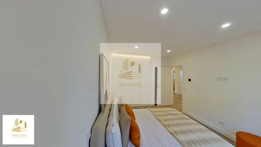 Moradia T4 para Venda em Charneca de Caparica e Sobreda Foto 9