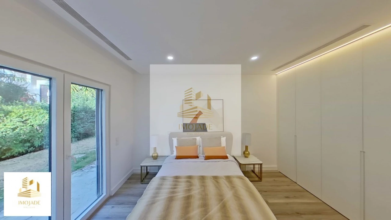 Moradia T4 para Venda em Charneca de Caparica e Sobreda Foto 8