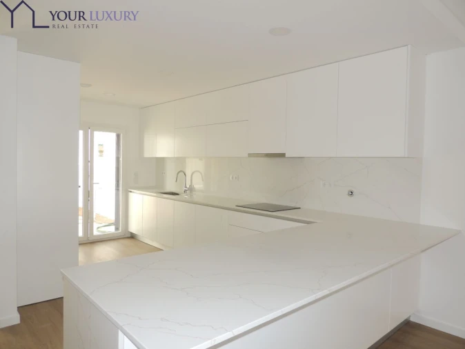 Moradia T3 para Venda em Mina de Água Foto 3