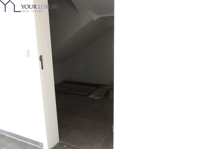 Moradia T3 para Venda em Mina de Água Foto 51