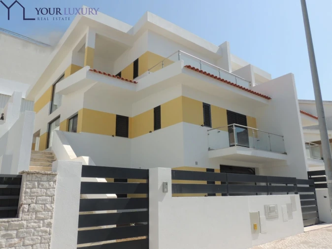 Moradia T3 para Venda em Mina de Água Foto 60