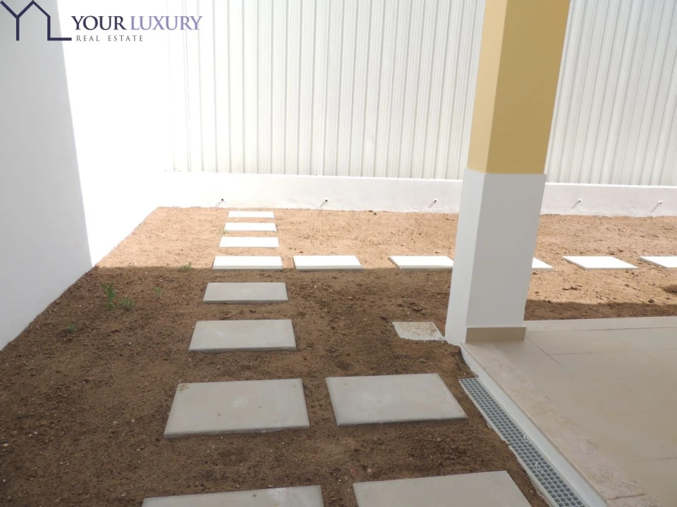 Moradia T3 para Venda em Mina de Água Foto 20