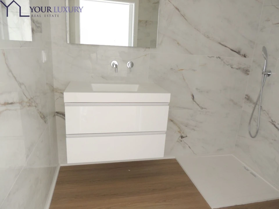 Moradia T3 para Venda em Mina de Água Foto 15