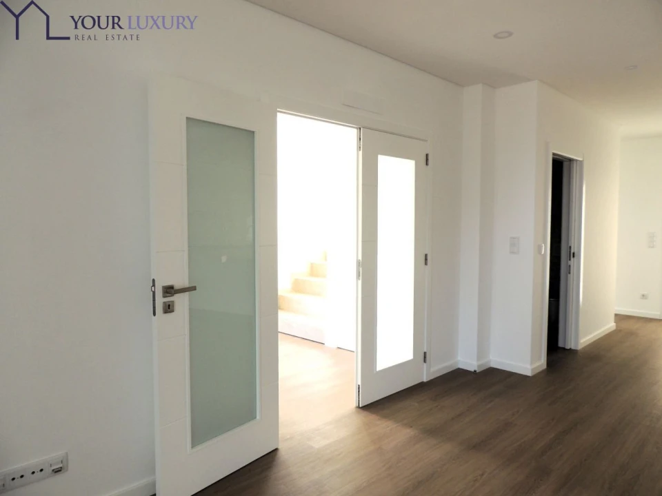 Moradia T3 para Venda em Mina de Água Foto 13