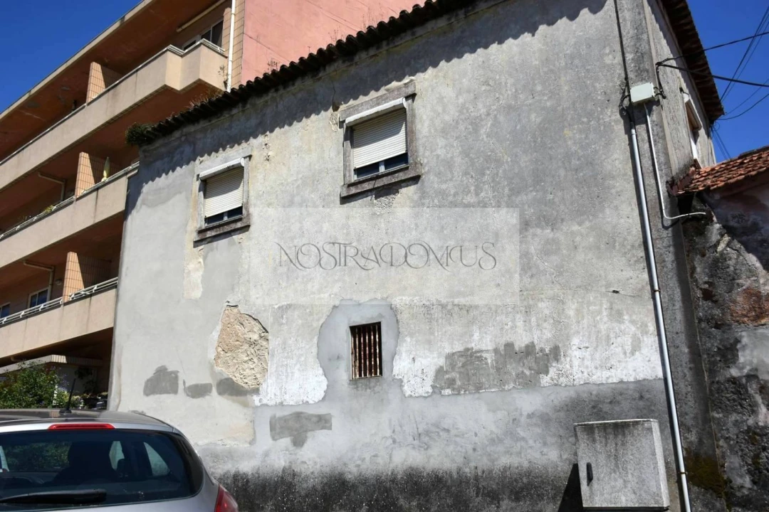 Moradia T4 para Venda em Canelas Foto 4